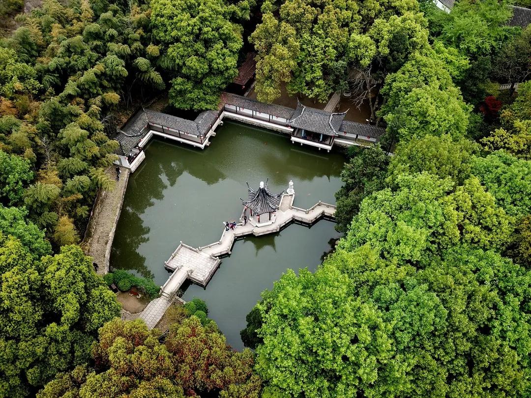 【登高踏青】莲花峰风光无限，天池山凤吟鸾吹，更有“姑苏一绝”等你来探秘！