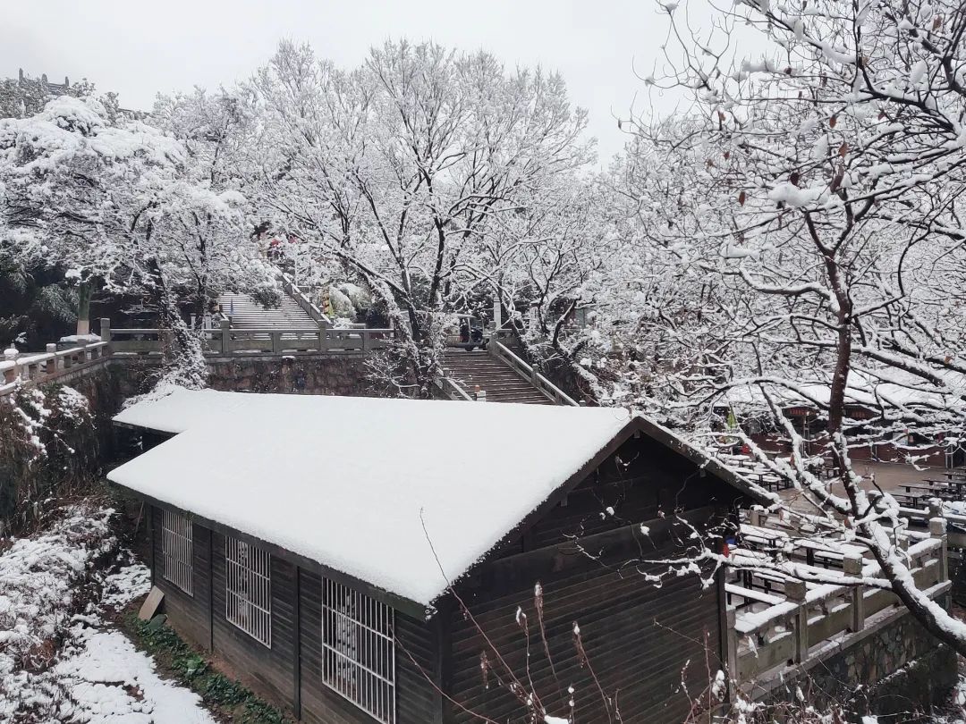 冬日打卡计划：在穹窿山，看一场落雪