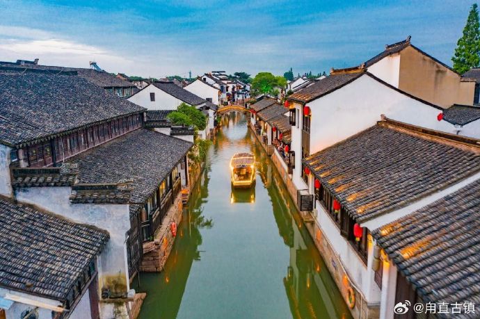 于古桥间邂逅甪直水乡之美