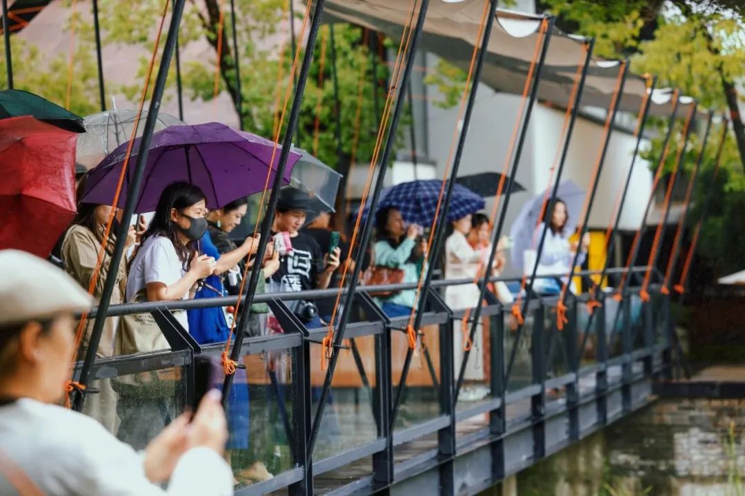 逛市集寻匠韵，夏夜更有戏！约！