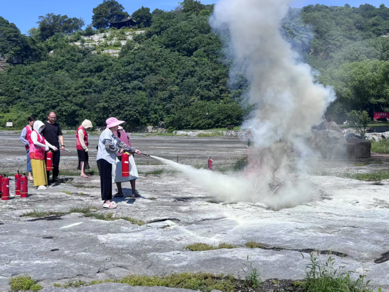 石公山景区开展消防演练 提升应急处置能力