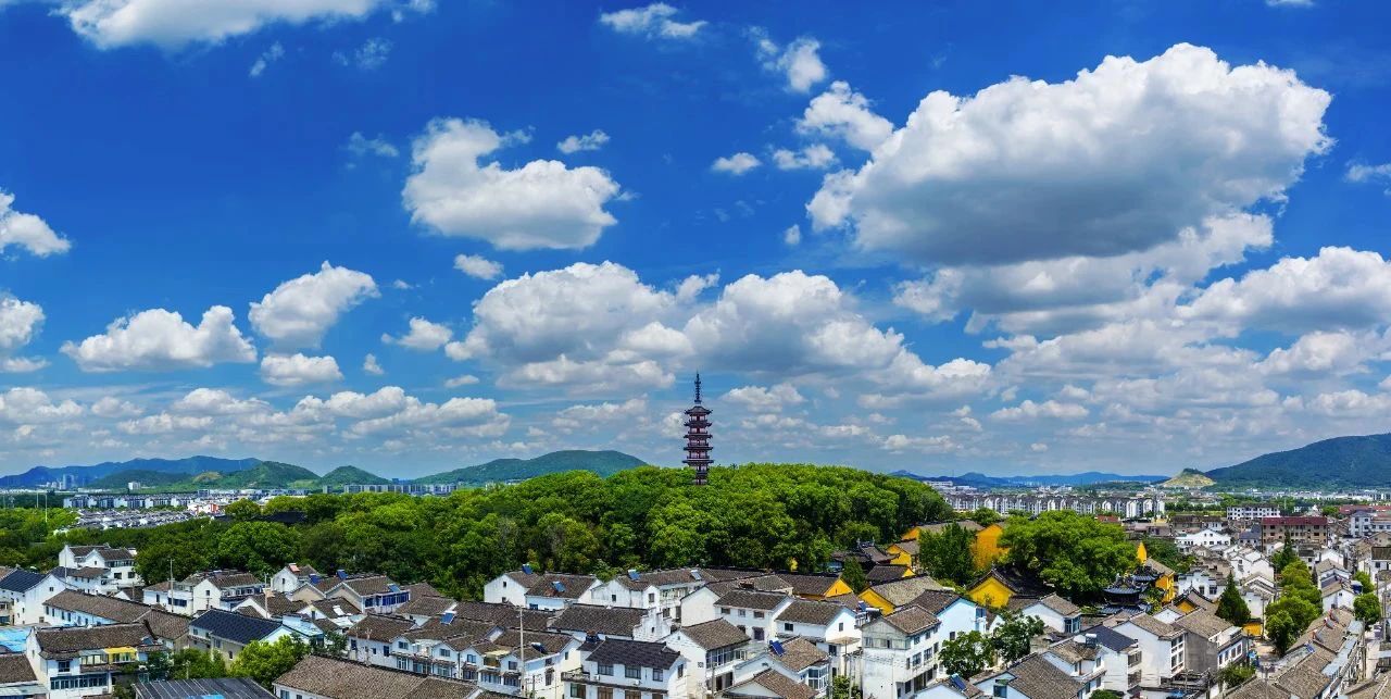 抬头看！被这片夏日晴空狠狠治愈了！