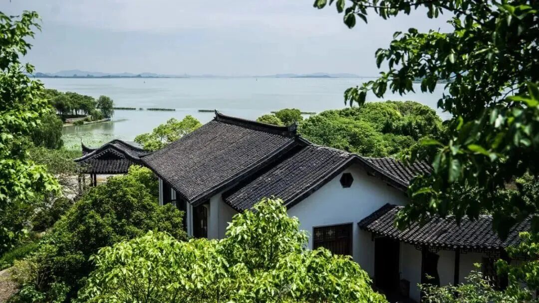 登高正当时，辽阔尽收眼底