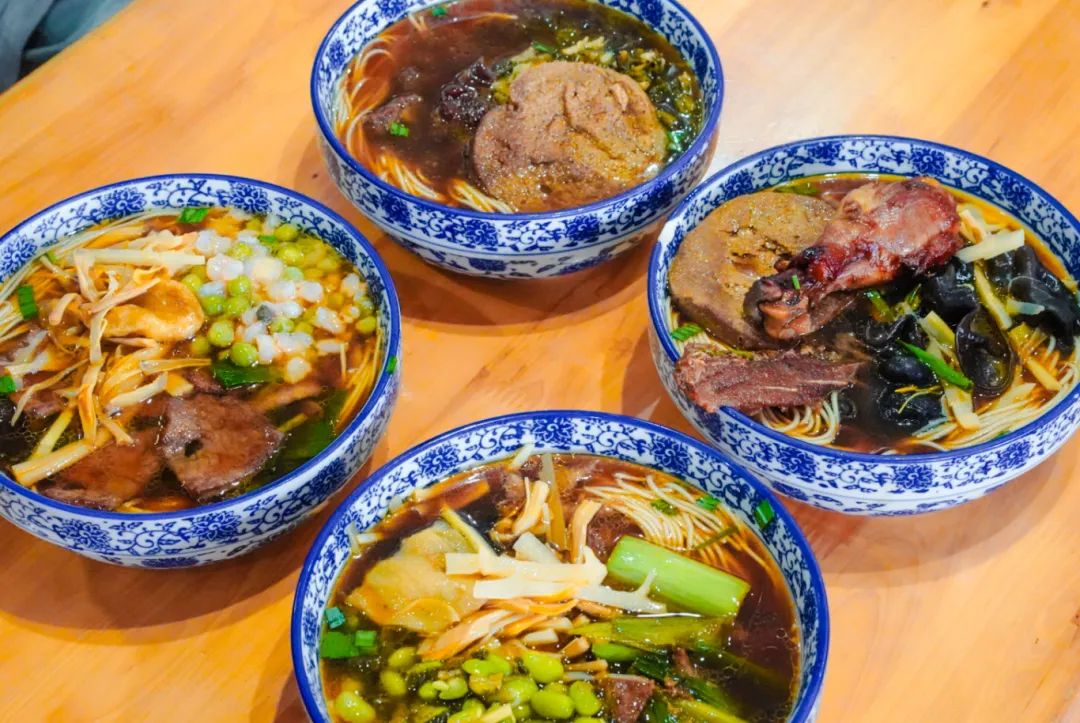 探幽之旅:山水徒步线路