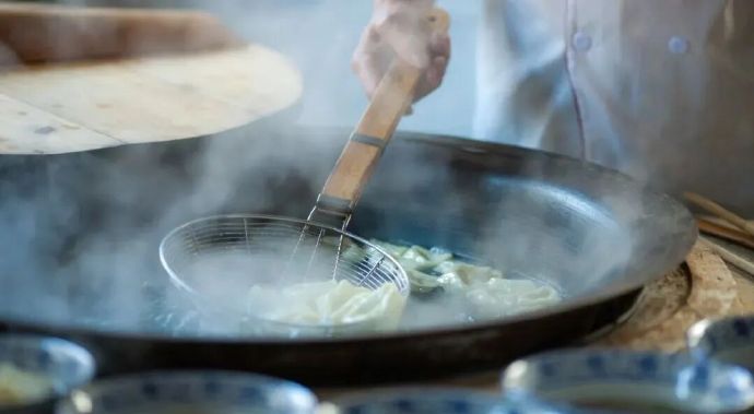 品一碗清晨“烟火气”