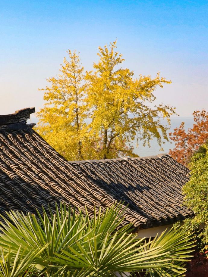 石公山色正斑斓~