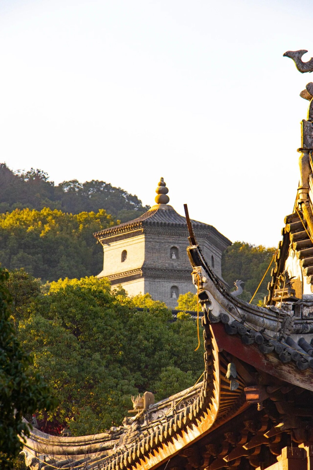 古寺深秋禅意浓