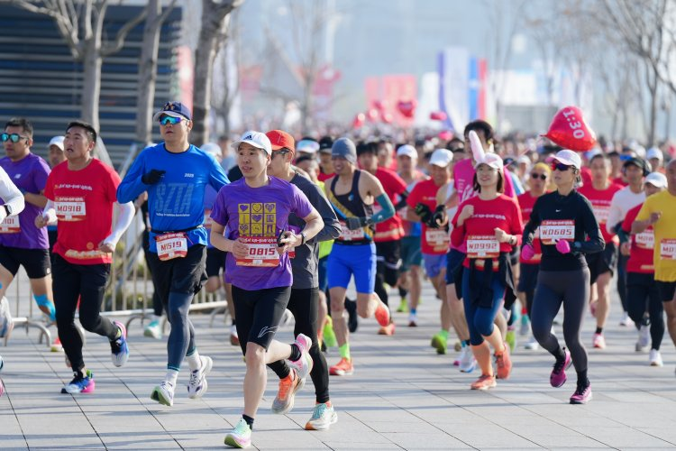 4000人！骐聚太湖 奔跑迎新！