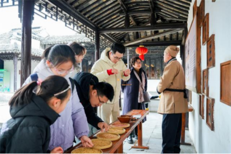 文脉游趣  福气满甪
