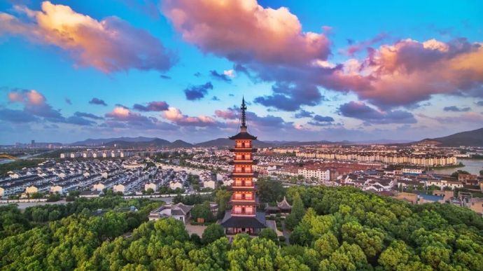 来吴中，登高向马年！