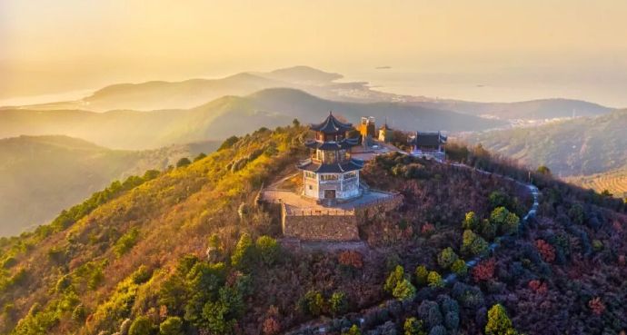 来吴中，登高向马年！