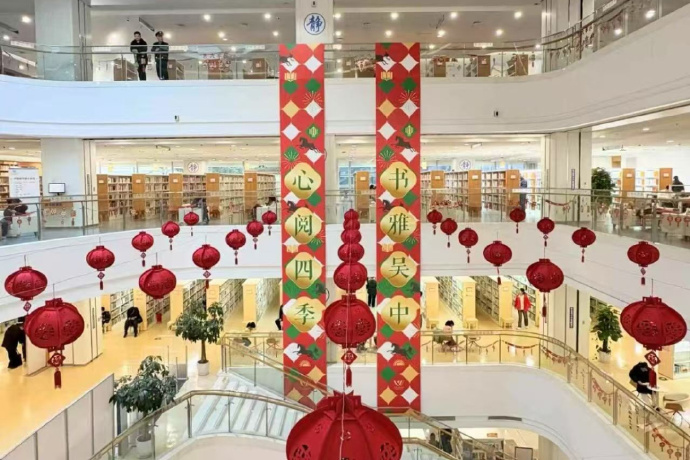 无人机秀、打铁花、猜灯谜……元宵就要这样“闹”！