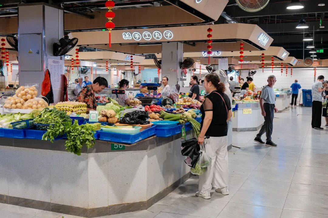 寻味菜市场，提一篮“活色生香”的春天