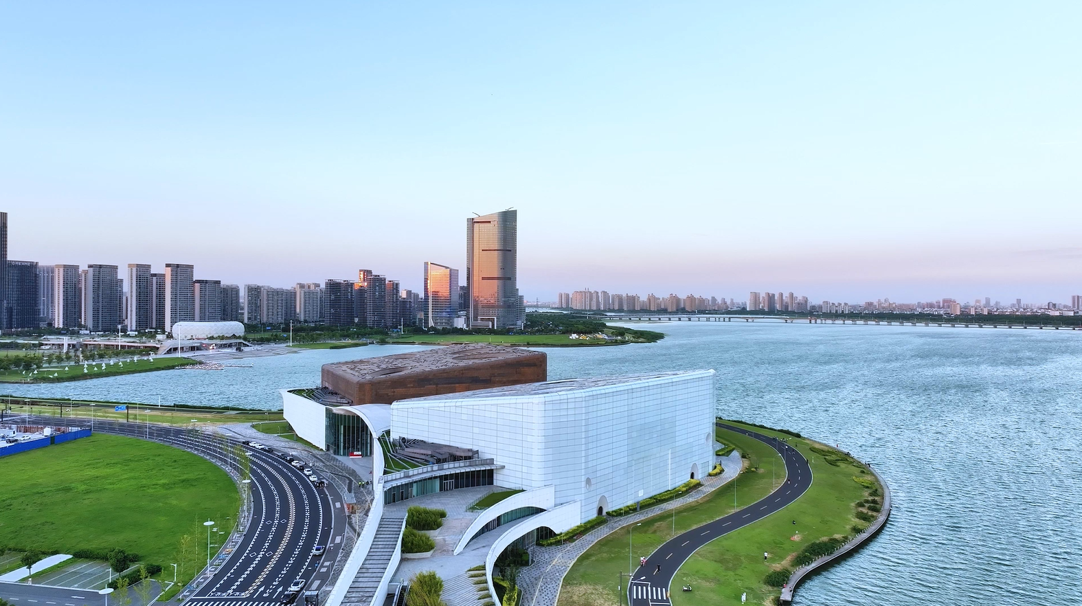 来吴中太湖新城，早晚见一面！