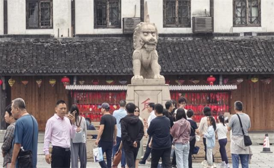 月满金秋  礼赞华诞