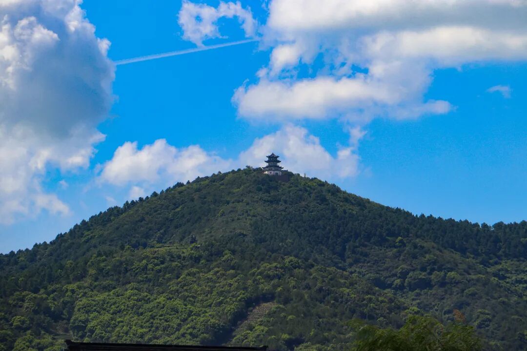 缥缈峰秋色正浓，登高正当时！